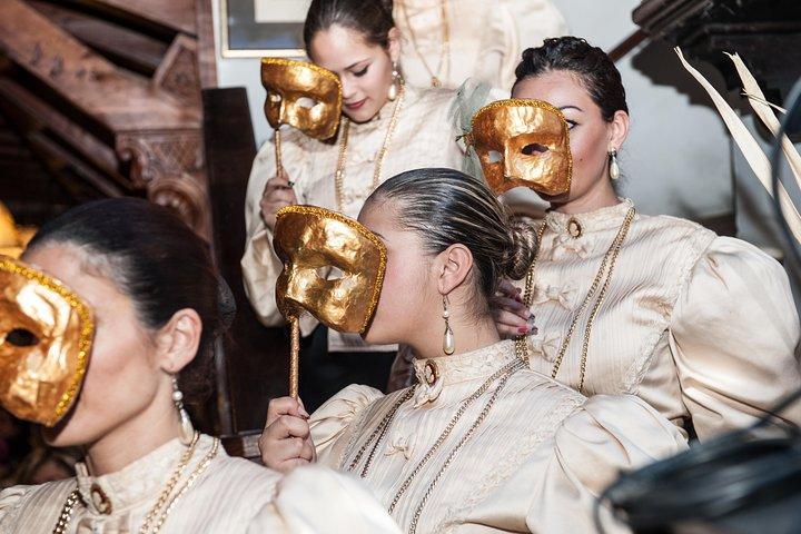 Maltese Folklore Night Tour incl. food and drinks