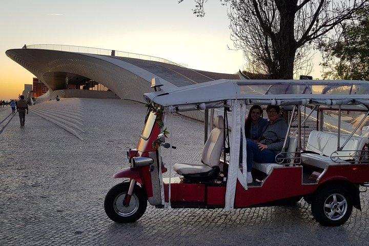 Private guided tour to 7 Colinas and Belém in an electric Tuk Tuk with 4.5 hours.