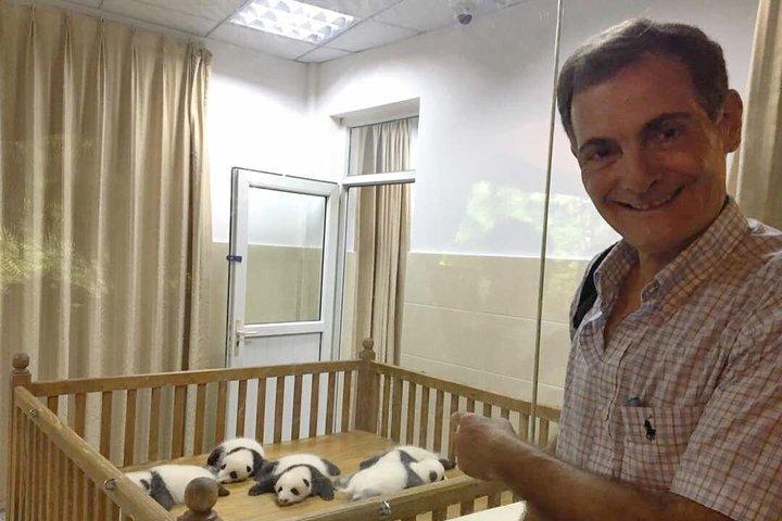 Chengdu Private Sightseeing Tour with Panda Breeding Center Visit