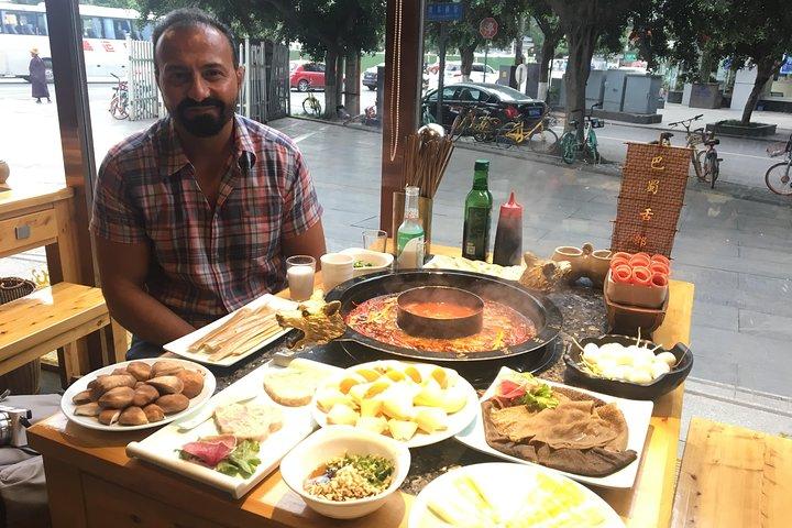 Private Half-Day Tour in Sichuan Culture Show with Hot Pot Dinner in Chengdu