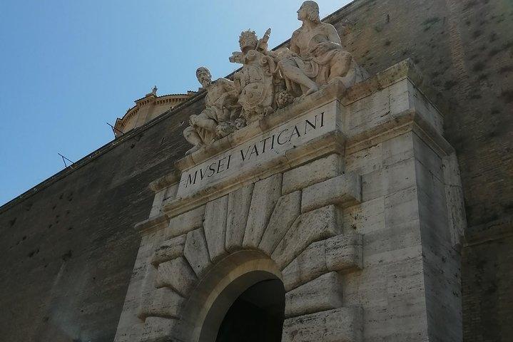 Sistine Chapel and Vatican Museum with Guided Tour