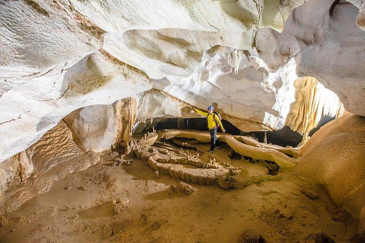 Hang Gieng Vooc Jungle Trekking And Hiking