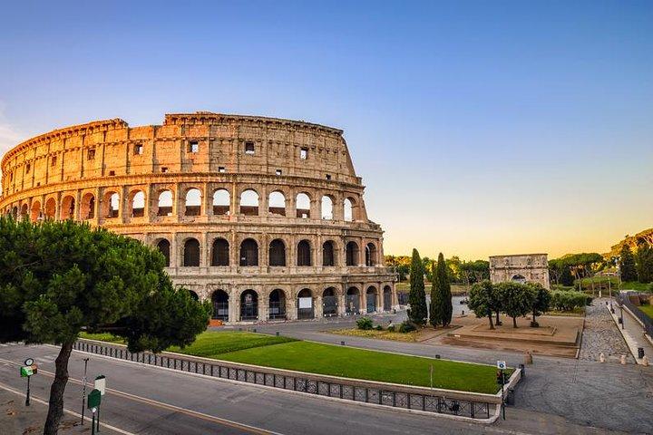 AWESOME Rome in a day Private: Vatican, Colosseum, Squares Lunch