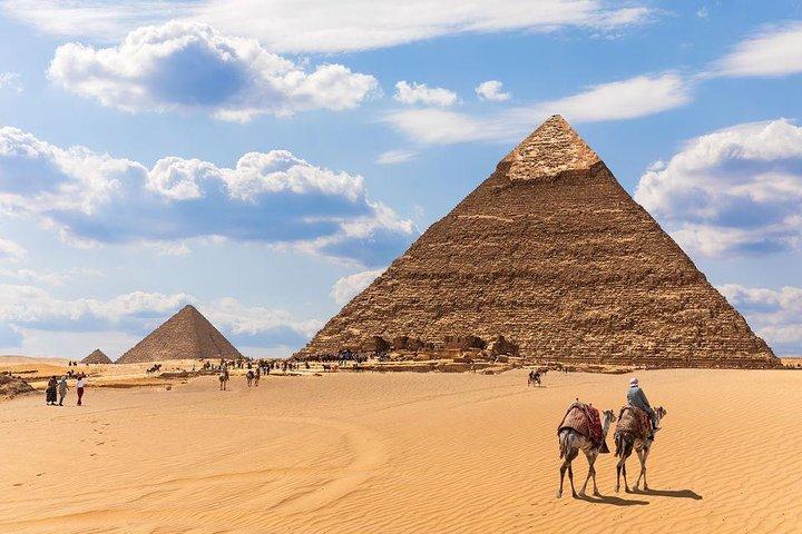 Cairo: Great Pyramids, Sphinx, Valley Temple and Boat Museum