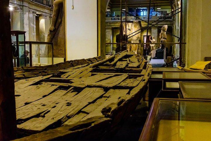 Cairo: Great Pyramids, Sphinx, Valley Temple and Boat Museum