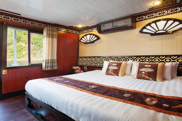 Ha Long Bay 2D1N on a 3-Star Cruise