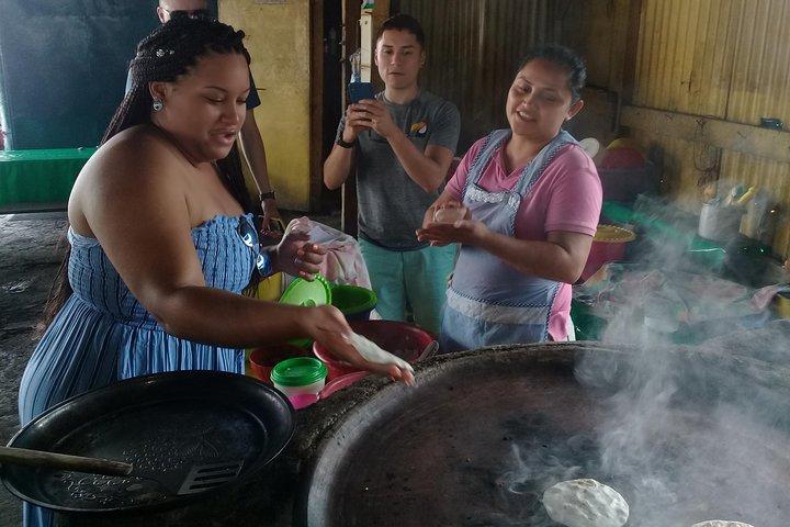 Flowers Route Tour-Colonial Towns, Handicraft & Coffee Plantation