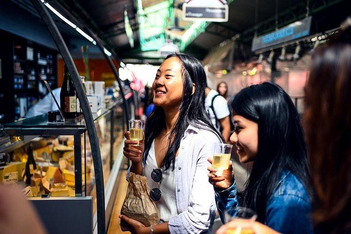 Paris: Le Marais Private Guided Food Tour with 10 French Tastings
