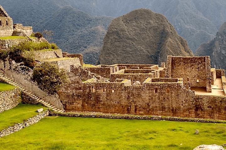 Tour to Machu Picchu Full Day From Cusco