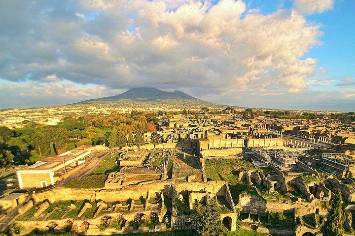 Private Excursion to Pompeii and Amalfi Coast from Naples Cruise Port or Hotel