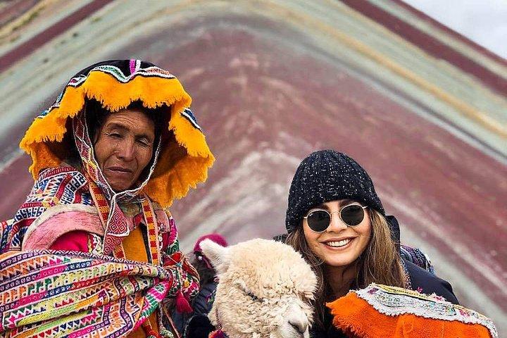 Cusco: Rainbow Mountain & Red Valley Premium Day Trip with Meals