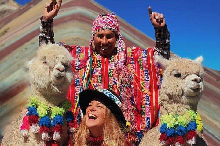 Cusco: Rainbow Mountain & Red Valley Premium Day Trip with Meals