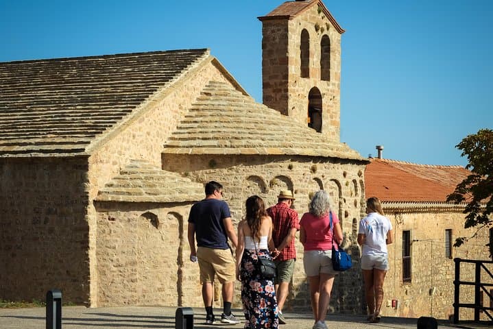 Montserrat & Winery Visit Tour with Traditional Farmhouse Lunch