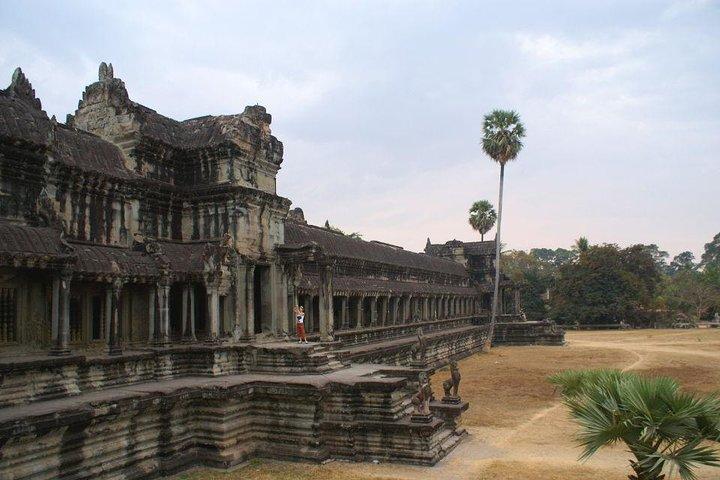 Angkor Wat Ruins with Sunset