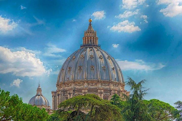 Premium Rome in a day: Vatican, Colosseum and Forum Private Tour with Pick-Up