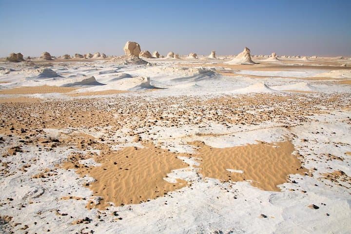 2-Day White & Black Desert Safari from Cairo Camp Underthe Stars