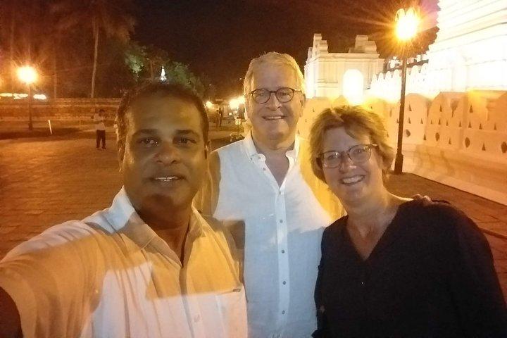 Kandy city tour & Back to Negombo with License chauffeur guide