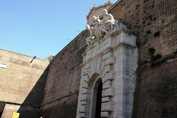 Vatican Museums, Sistine Chapel & Basilica Tour Without Line