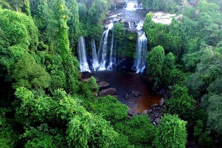 Private Kulen Waterfall & 1000 Lingas Tour