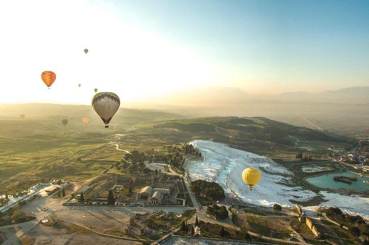 Pamukkale: Sunrise Balloon Flight Above Travertines & Ruins