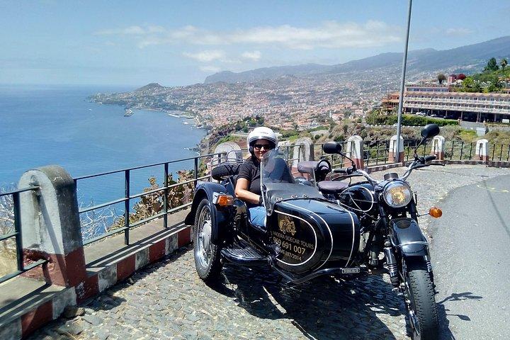 Funchal & Monte: Private Sidecar Tour with Toboggan Stop