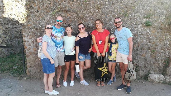 Ancient Roman Adventure: Colosseum, Roman Forum & Palatine Hill with Alessandra
