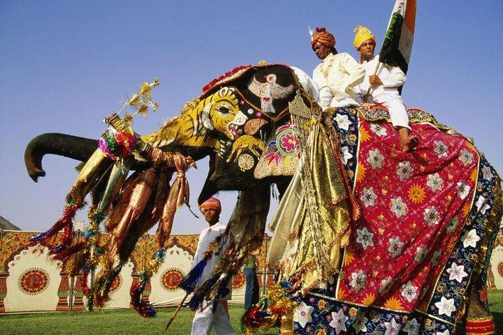 Jaipur 2 Days Private Tour – Forts, Palaces & Heritage Sites