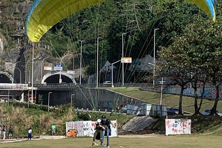 Hang gliding in Rio de Janeiro