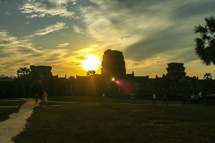 Siem Reap Temple to Temple Walking Tour
