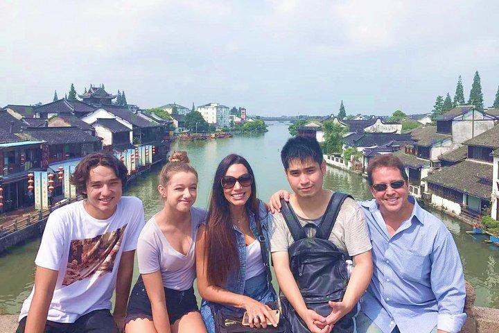 Shanghai Private Tour: Zhujiajiao Water Town and Boat Ride