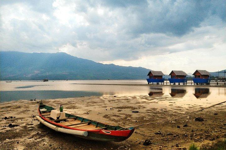 Hue to Hoi An OR Hoi An to Hue Including Marble Mountains