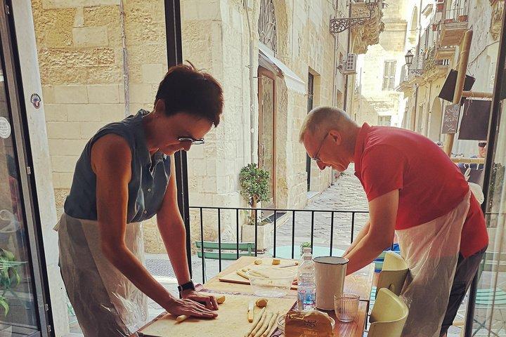 Orecchiette Cooking Class and Wine Pairing in Lecce