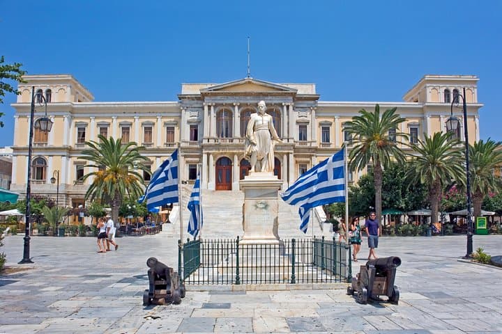4 Nights in the Greek Islands from Athens: Santorini, Mykonos and Syros