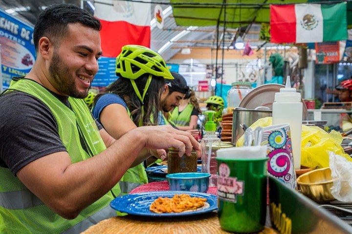 Foodie Lovers And Trendy CDMX E-bike Tour
