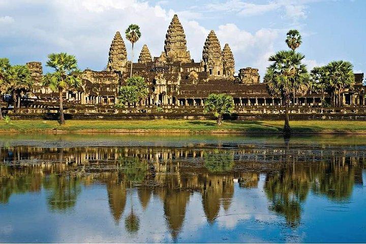 Angkor Wat Sunrise Half-Day & 3 Main Temples (Join-in Tour)
