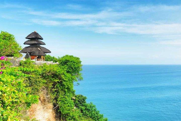 Halfday Tour:Uluwatu Temple,Kecak Dance and Dinner Jimbaran Beach with Transport