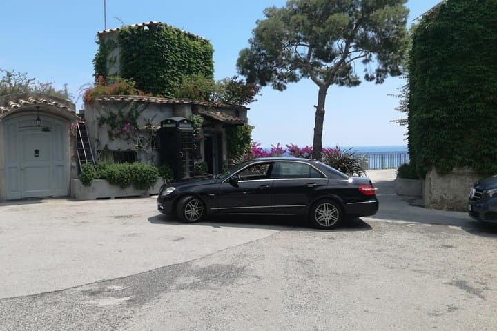 Private Transfer: Naples Hotel, Airport,Train Station to Positano