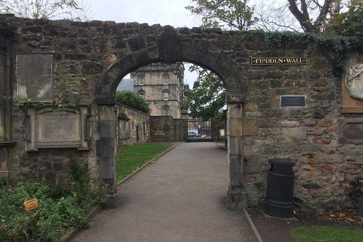 Edinburgh: History Lovers Old Town Walking Tour