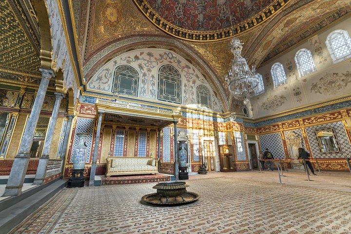 Istanbul Half Day Afternoon Tour: Topkapi Palace and Little Hagia Sophia