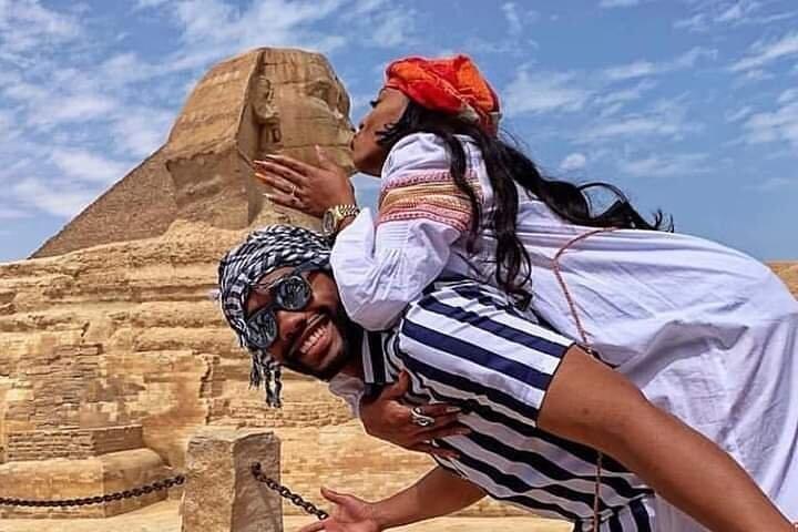 Private tour at Giza Pyramids by Camel