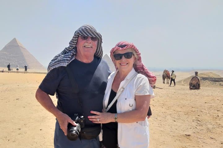 Private Guided Tour to Giza Pyramids and Sphinx