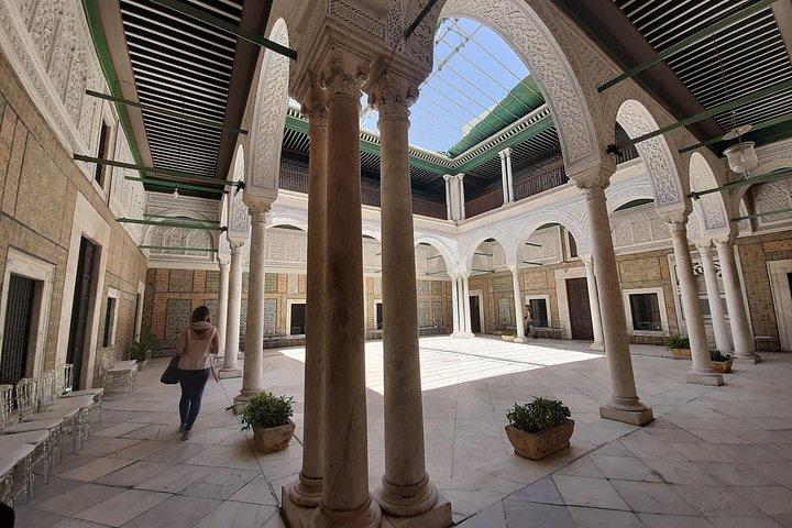 Private guided tour of the UNESCO world heritage medina of Tunis
