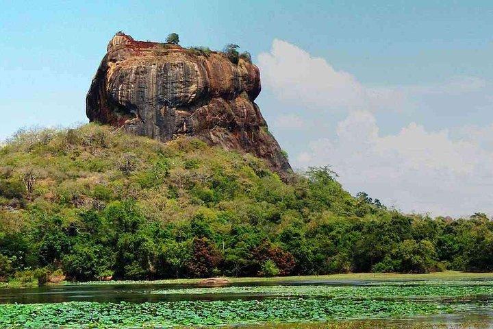 Private Sigiriya Day Tour with Friendly Chauffeur
