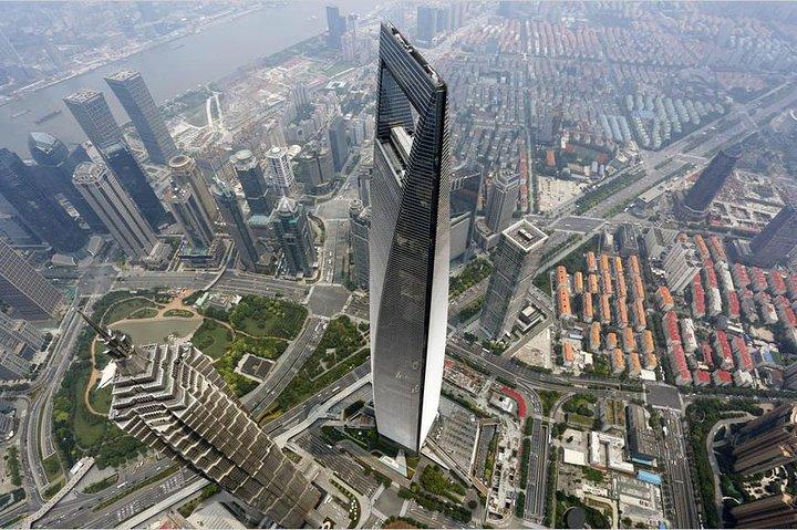 5-Hour Shanghai Private Tour:Shanghai Tower,Yu garden and Jade BuddhaTemple