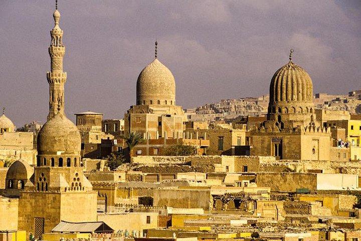 Private half-day tour to Cave Church, Garbage City&The City of the Dead In Cairo