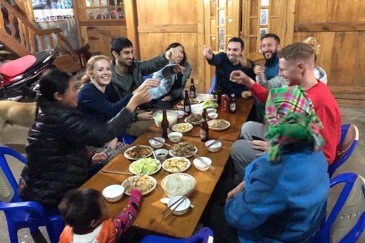 Sapa Trekking with Mama Chao 2Days/1Night - Limousine Bus - Sleep homestay