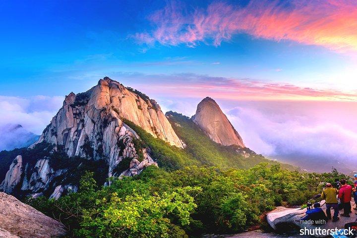 Mt.Bukhansan Hiking and Korean Sauna Tour with Sauna Scrub Service&Korean BBQ