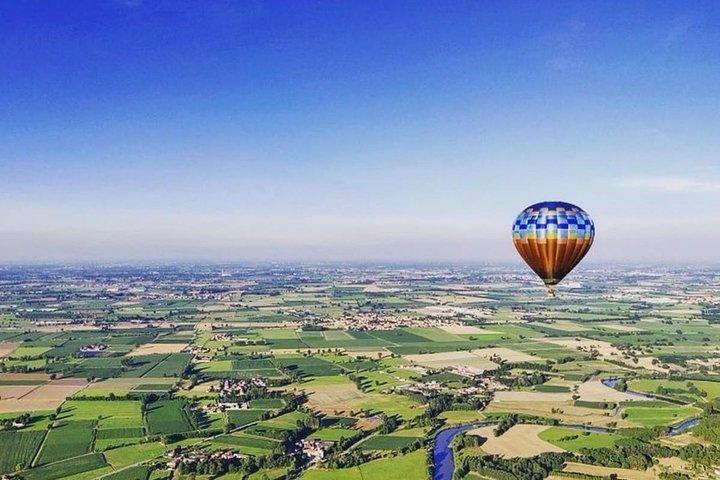 Hot air balloon flight Milan Monday-Friday