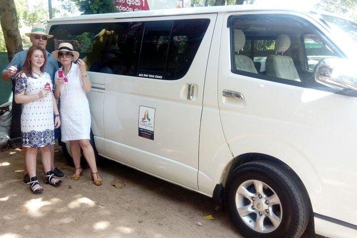 Colombo Airport (CMB) to Ella Jungle Resort, Ella Private Transfer