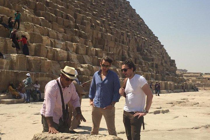 Private Giza Plateau and Pyramids of Egypt Day Tour